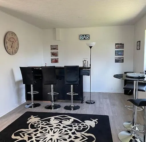 I Lille Lokalsamfund Villa