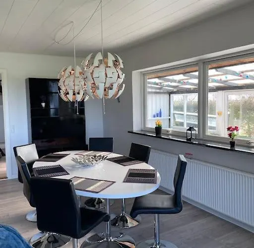 I Lille Lokalsamfund Villa *