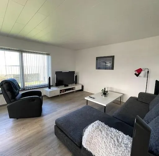 I Lille Lokalsamfund Villa Jelling