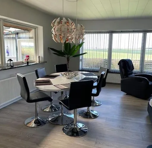I Lille Lokalsamfund Villa Jelling